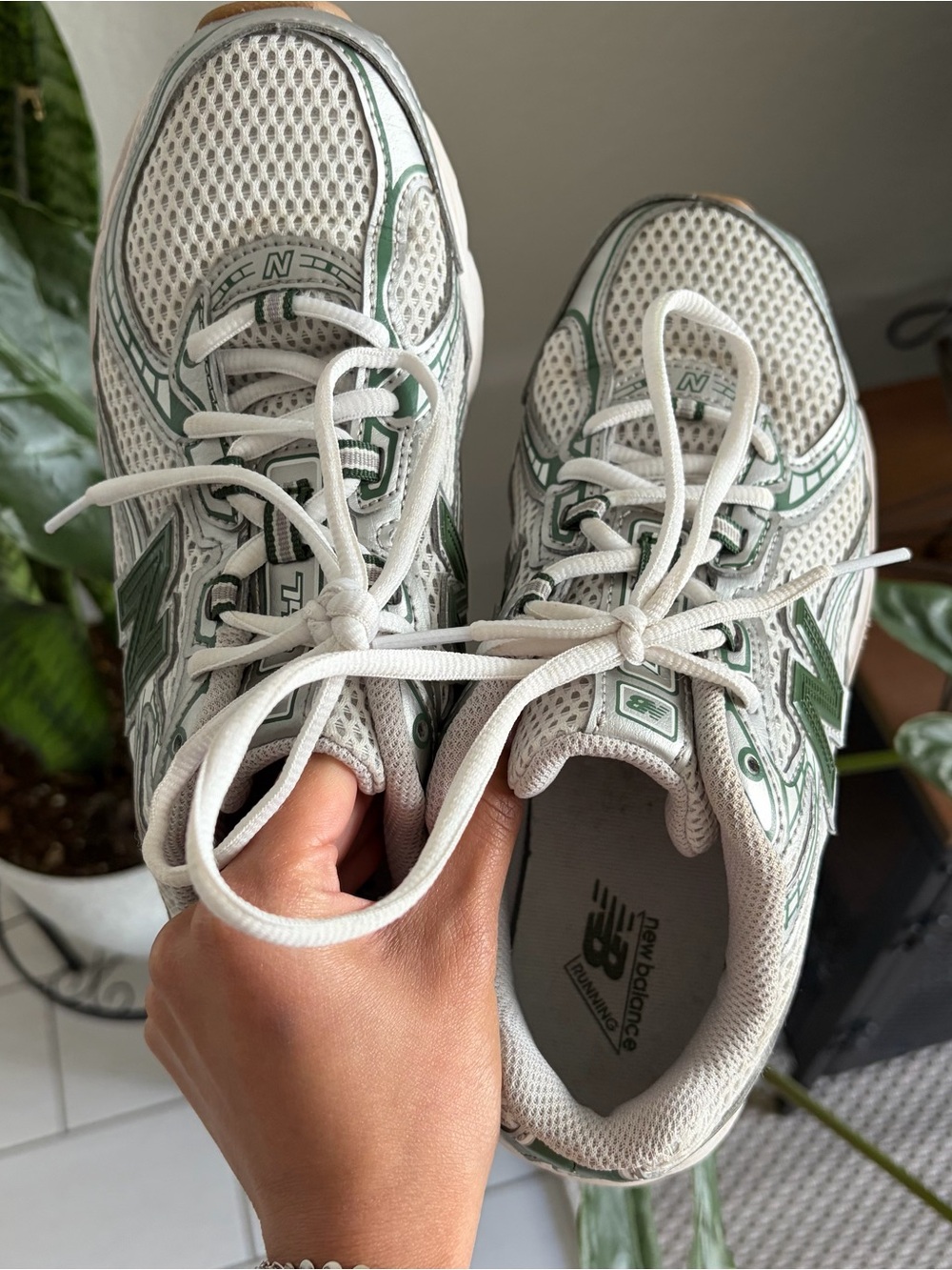 New Balance 740 White & Green Mesh Athletic Sneakers with Gum Sole - Picture 2 of 8